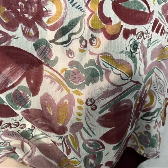 VINCE CAMUTO (EUC) ** LIKE NEW** FLORAL HI-LOW TOP SIZE MEDIUM - Picture 5 of 6